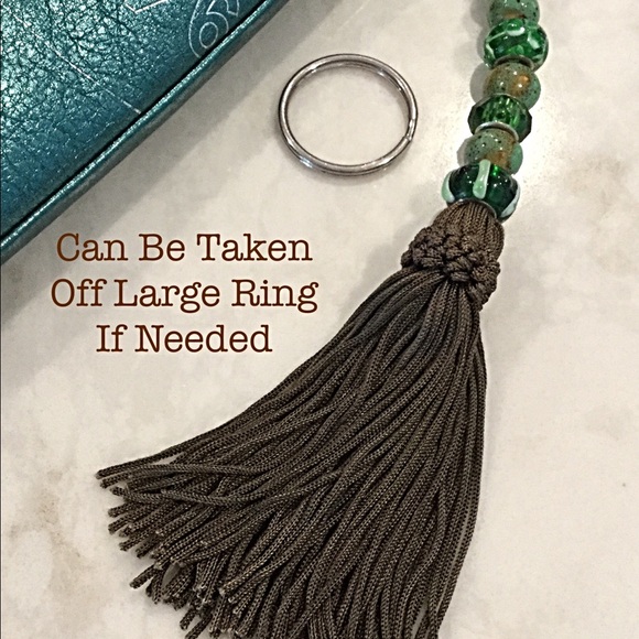 FINAL…Irish Green Key Chain.  Luck of Irish - Picture 4 of 8